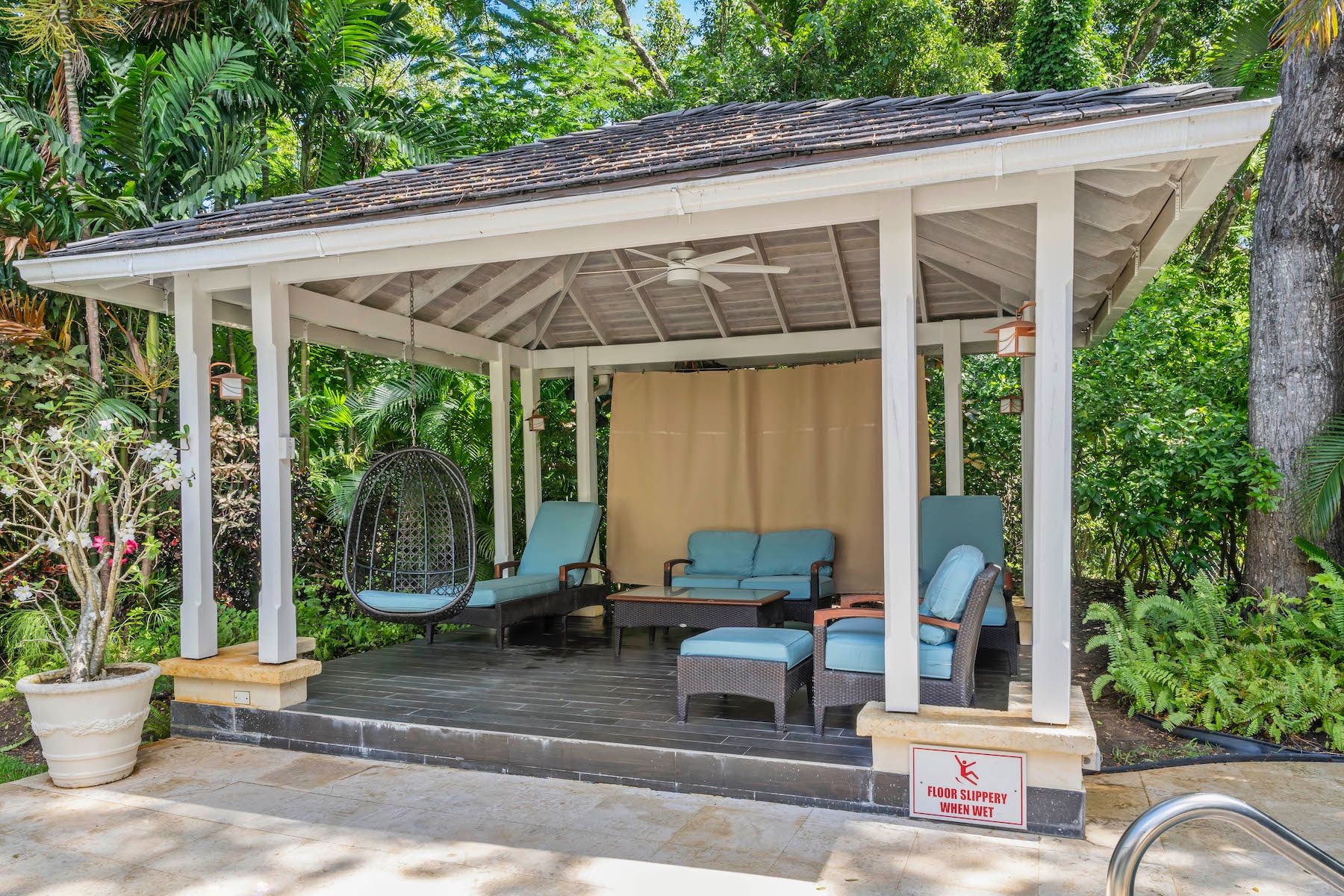 Sandalwood House villa photo.